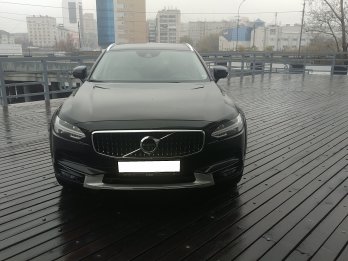 Volvo V90 Cross Country