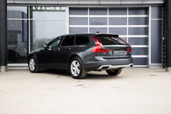 Volvo V90 Cross Country