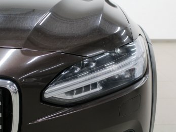 Volvo V90 Cross Country